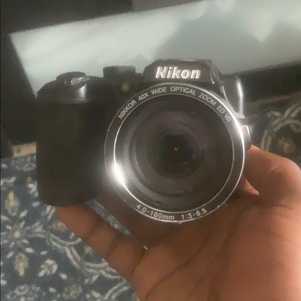 Nikon Coolpix B500